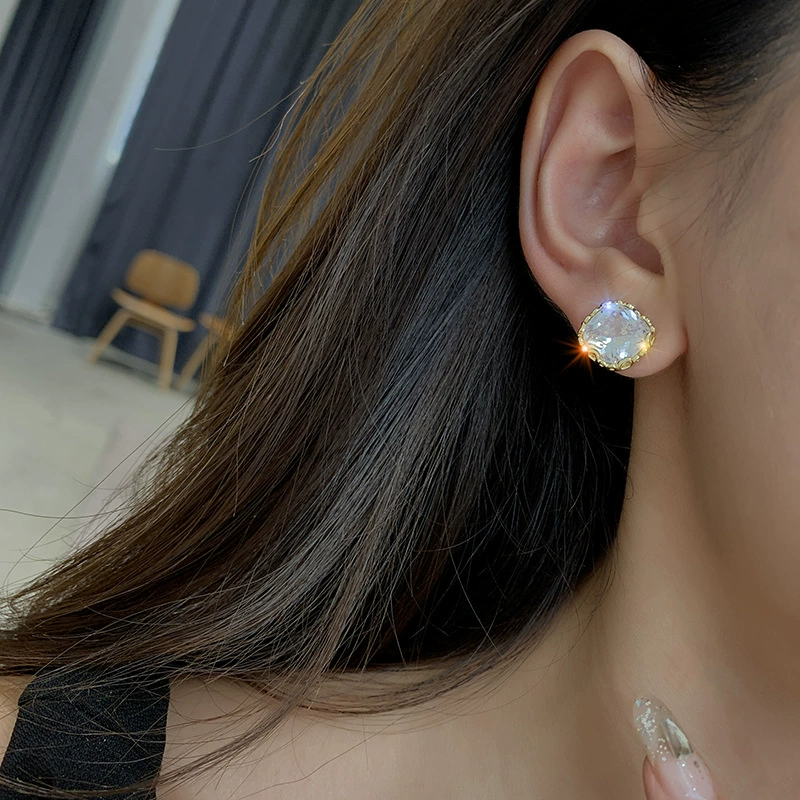 Серебряная игла, квадратные универсальные маленькие серьги, образец серебра 925, городской стиль, простой и элегантный дизайн