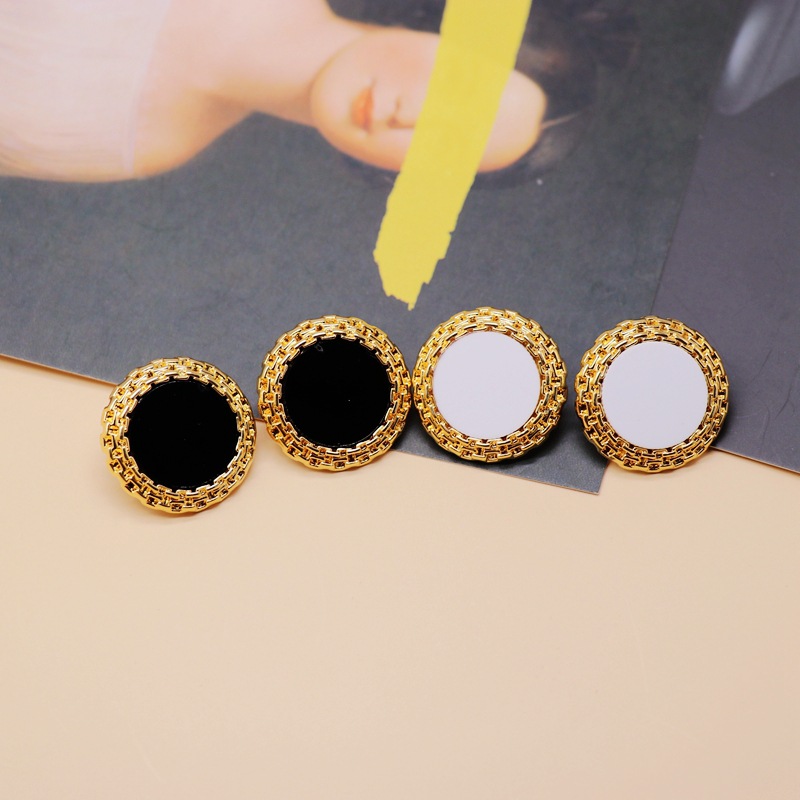 Fashion Black White Round 925 Silver Stud Earrings Bump Edge Alloy Stud Earrings display picture 8