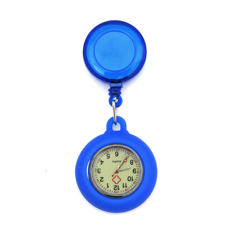 Reloj de bolsillo médico fácil de tirar hebilla reloj de pecho de superficie de color de silicona al por mayor Reloj de enfermera retráctil luminoso reloj de examen de estudiante femenino reloj colgante