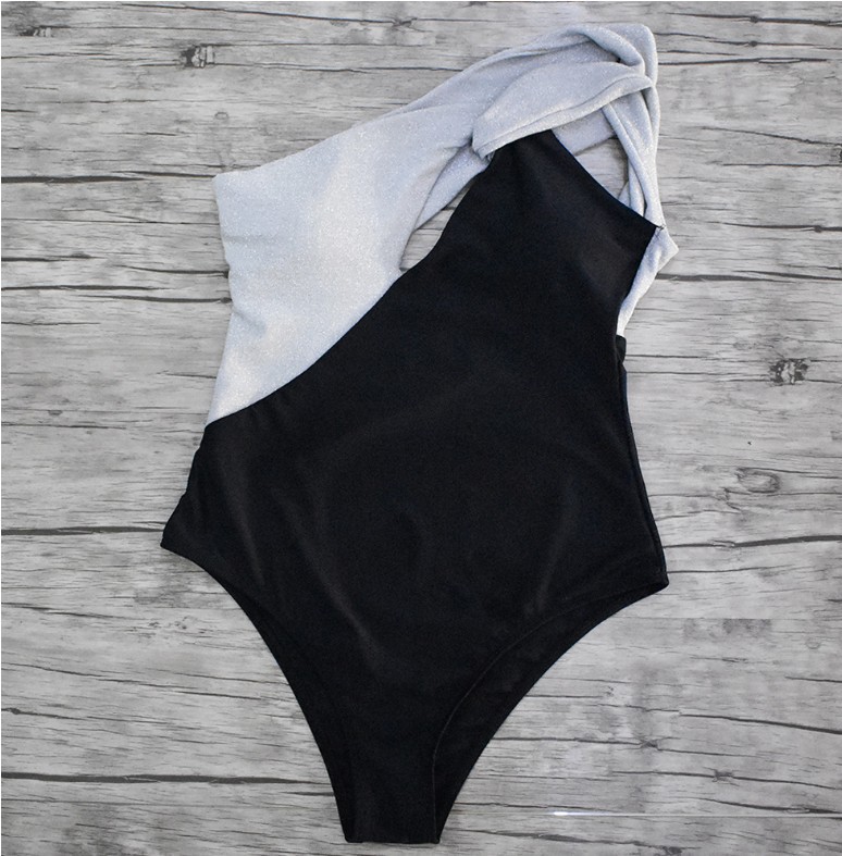 Swimsuit Image 15