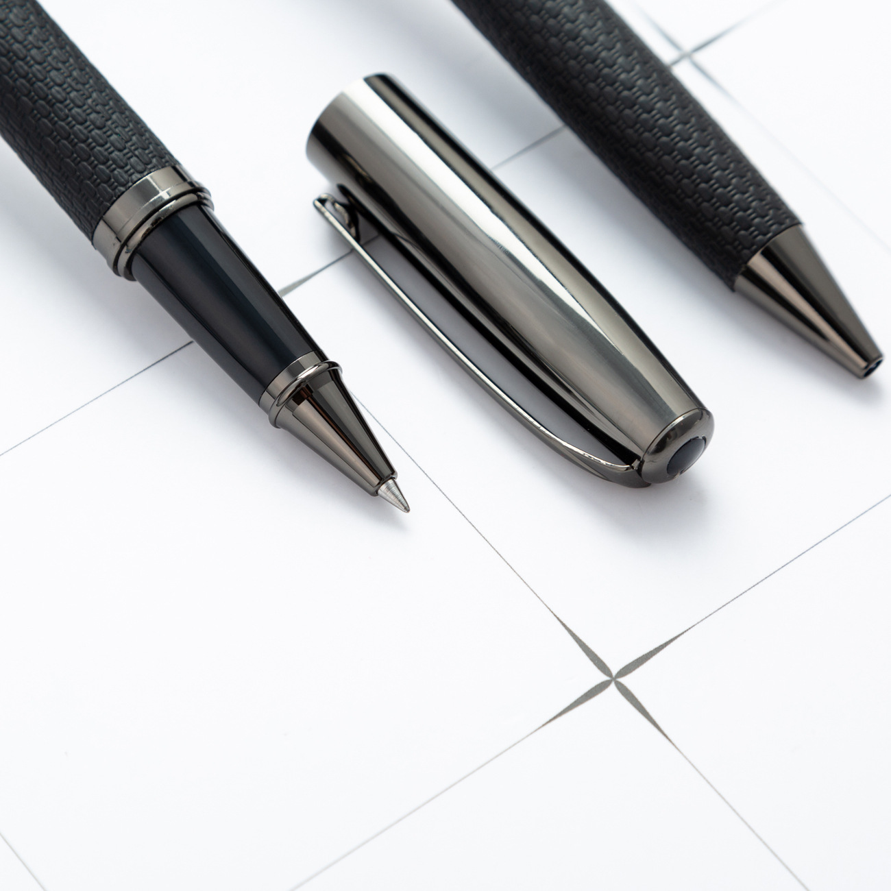 Nuevo arma de fuego gris prepucio metal bolígrafo de conferencias de hotel bolígrafo de firma bolígrafo de regalo de negocios bolígrafo de impresión logo