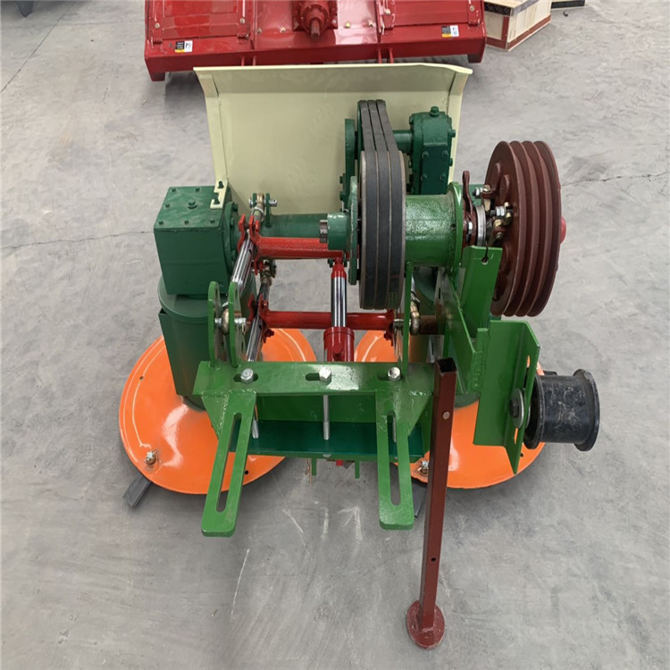 厂家供应双圆盘割草机 单缸拖拉机带前置鼓式除草机 新疆内蒙用