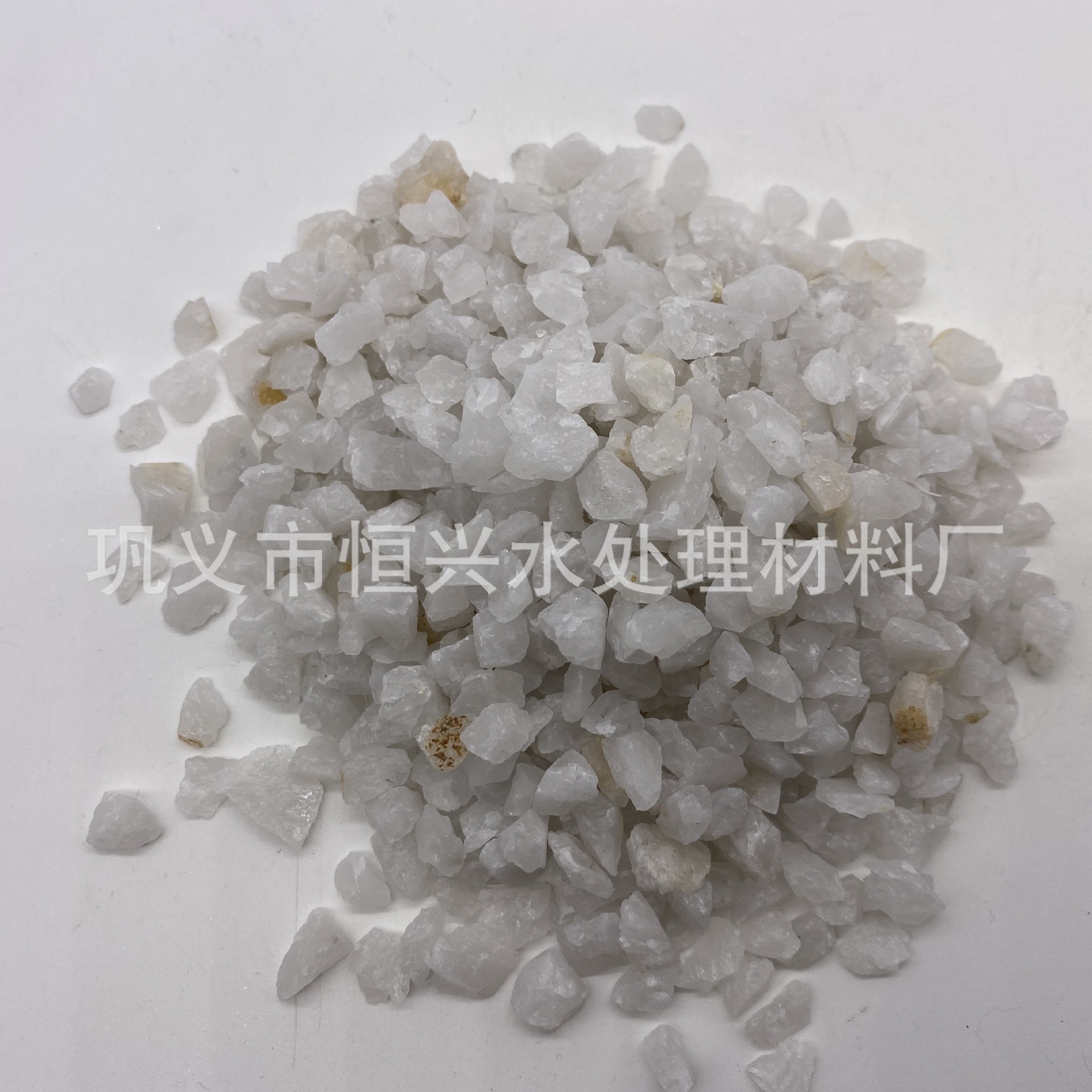 工业水过滤用石英砂滤料  过滤用天然石英砂 滤池过滤硅砂 海砂