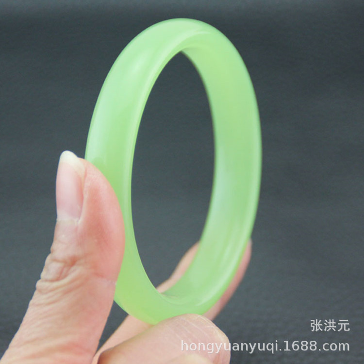 跑江湖地摊十元模式抵债玉器 窄条手镯 仿玉手镯粉压手镯白玉手镯