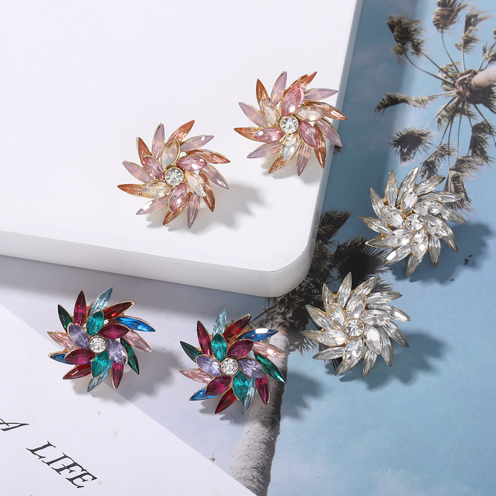 Wild Exaggerated Windmill Style Earrings Full Of Diamonds Creative Fashion Super Flash Acrylic Earrings Catwalk Jewelry Wholesale Nihaojewelry display picture 10