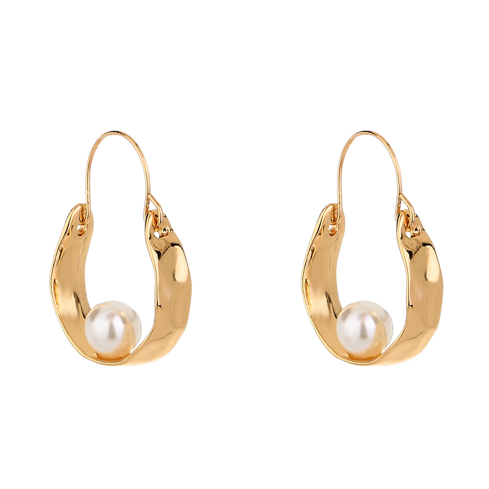 Retro U-shaped Metal Imitation Baroque Pearl Earrings display picture 7