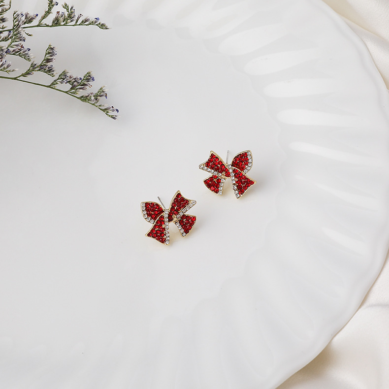 Red Diamond Bow Stud Earrings display picture 4