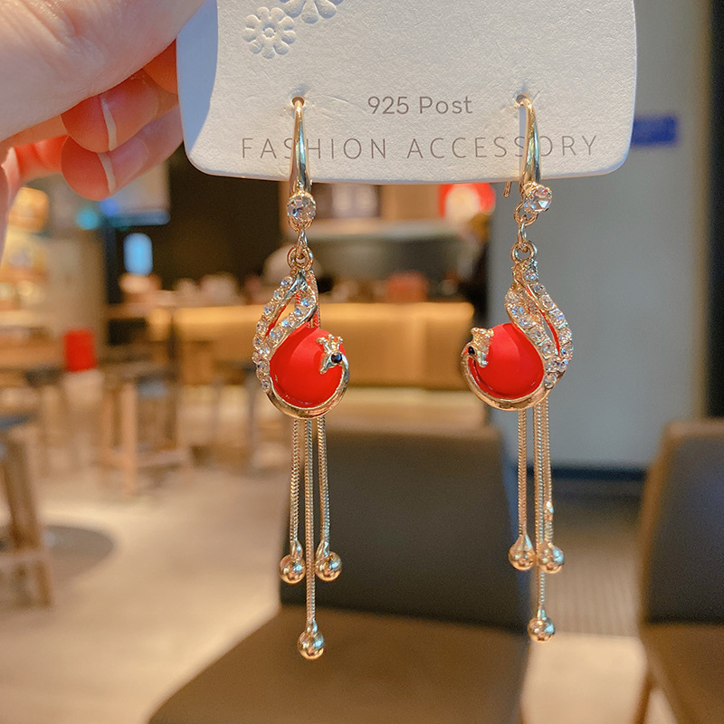 Simple Fashion Long Red Pearl Earrings display picture 4