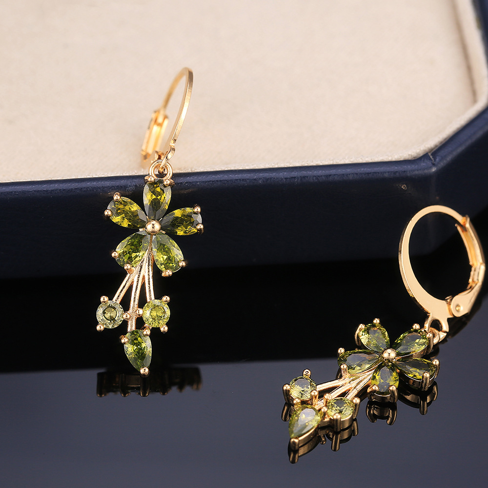 1 Pair Sweet Flower Copper Inlay Artificial Gemstones Earrings display picture 4