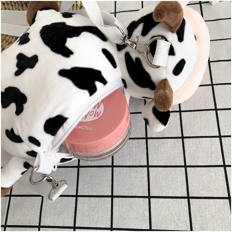 Women's Girl'S Plush Cows Cute Cylindrical Zipper Square Bag display picture 14
