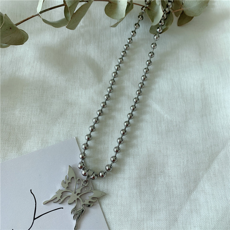 Korea Round Bead Chain Temperament Wild Hollow Butterfly Pearl Necklace Neck Chain Clavicle Chain Choker Wholesale Nihaojewelry display picture 5