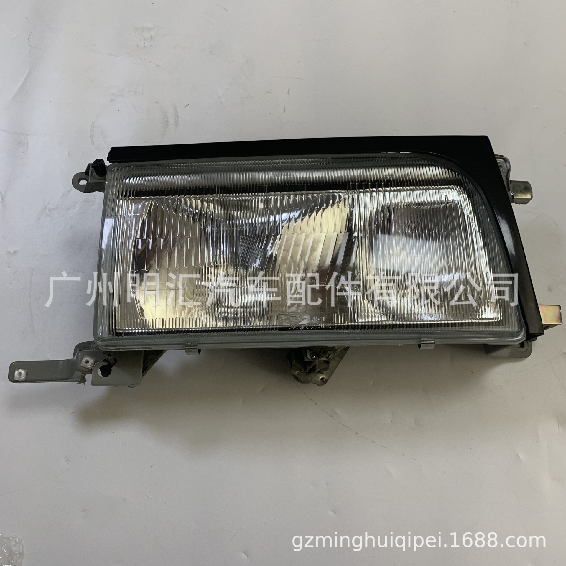 81110-36170 Suitable for Toyota Old Sino-Pakistan HDB5#Right front…