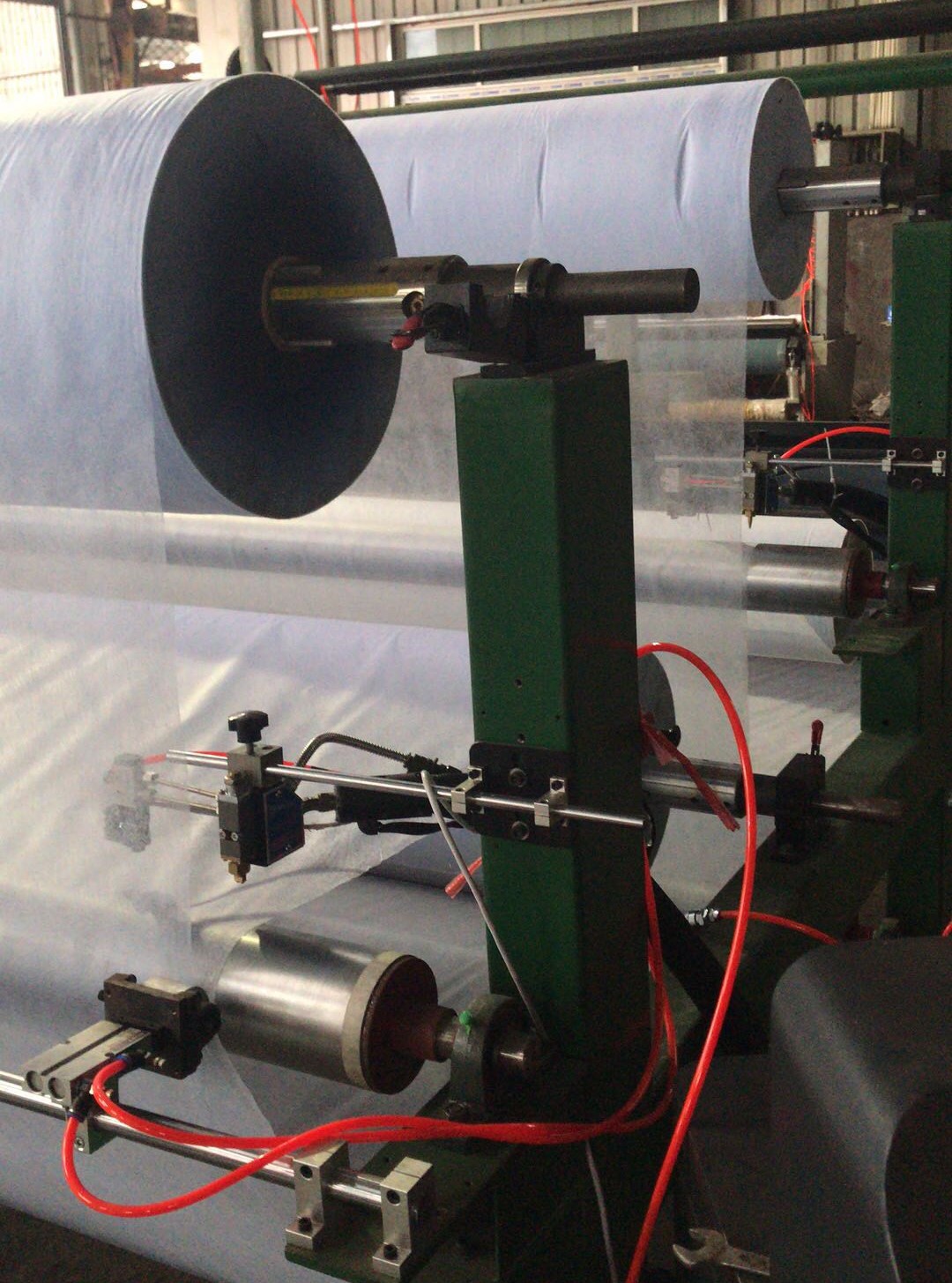 超宽幅无纺布拼接机农用超宽无纺布拼接机器