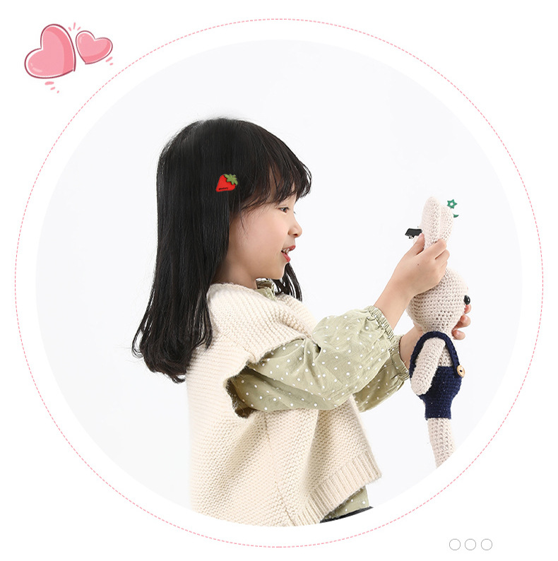 Factory direct supply of Korean version simple, fashionable and cute fruit hair clips, eco-friendly resin children's straight clips, BB clips wholesale detail image 8