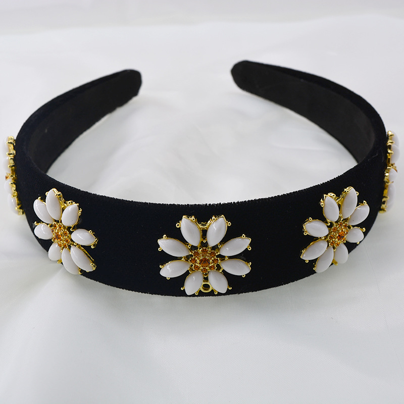 New Korean  Pearl Alloy Flower Headband display picture 5