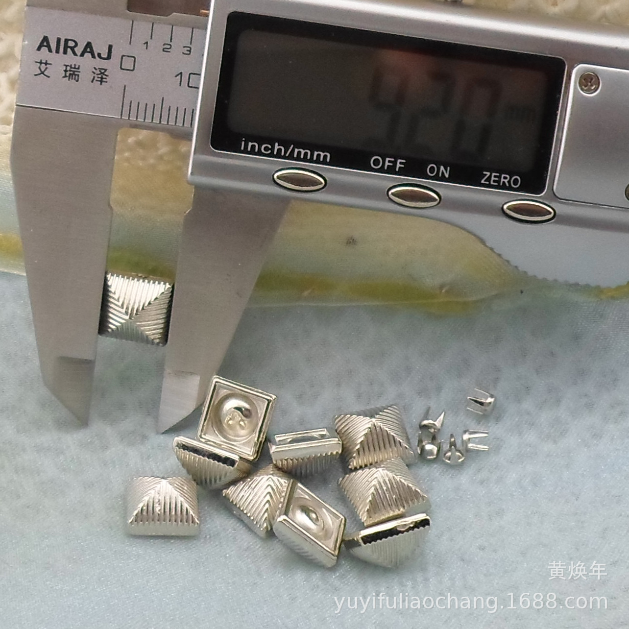 （塑料）7MM和9MM蒙古包线条面包包衣服装饰铆钉 方形ABS撞钉