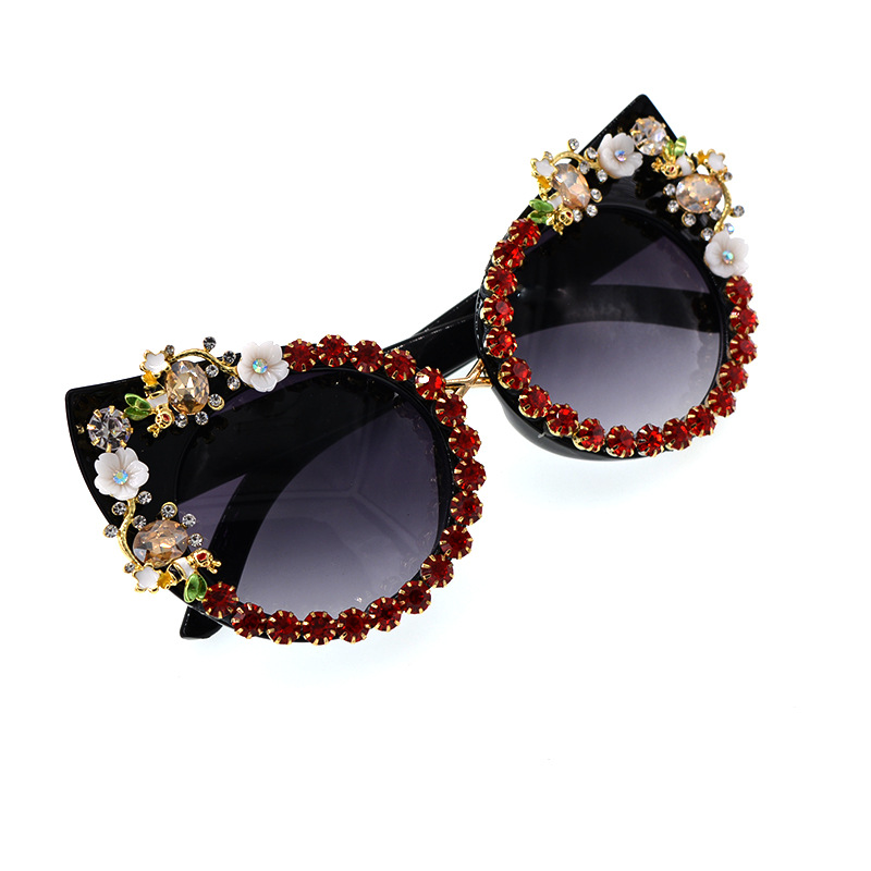 Fashion New  Personality Korean  Diamond Cat Eyes Uv Protection Fashion Wild Carved Baroque Sunglasses Sunglasses Nihaojewelry Wholesale display picture 14