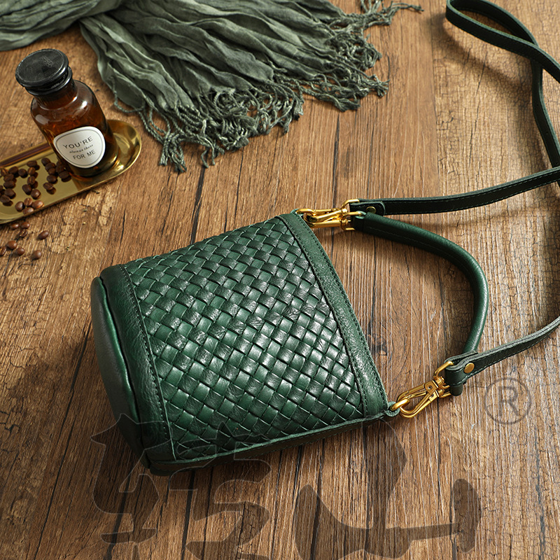 Hand-Woven Genuine Leather Women's Bag - Vegetable Tanned Cowhide, Washed And Waxed Vintage Crossbody Bag 21181 - Thumbnail 6