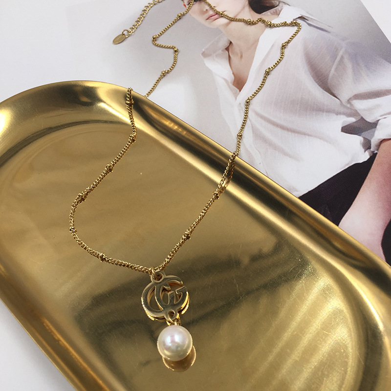 Alphabet Gold Necklace Non-fading Hypoallergenic Metal Tide People Pearl Pendant Clavicle Chain Wholesale display picture 5