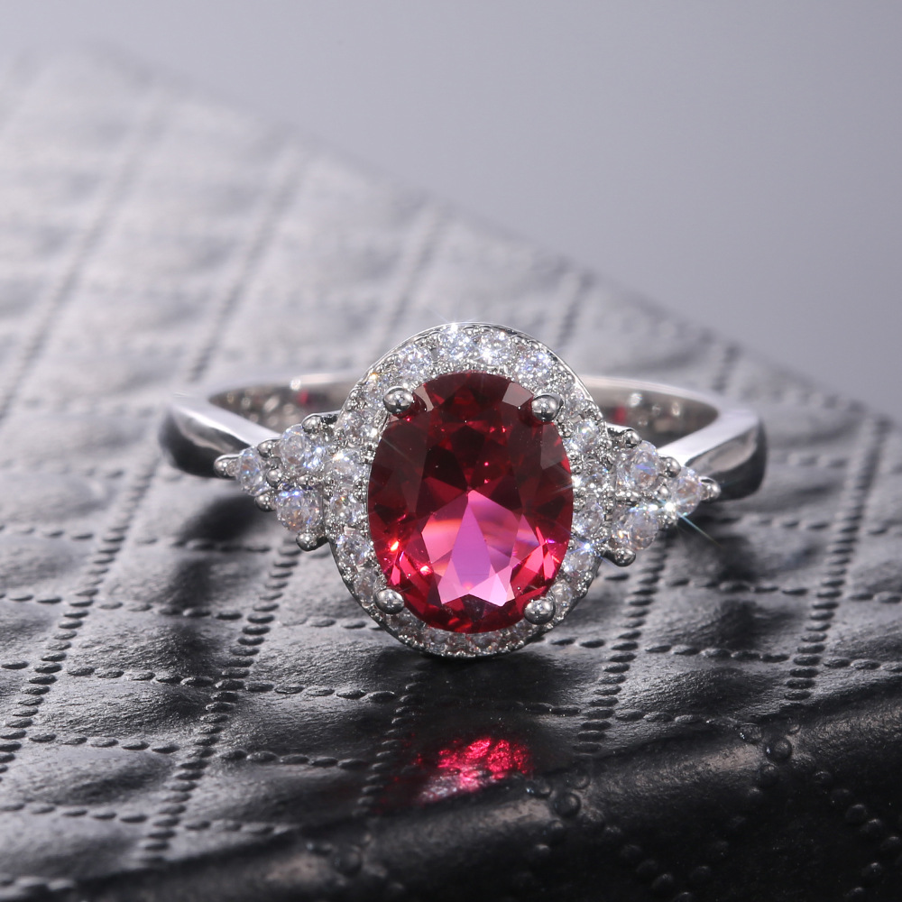 Classic Fashion Copper Inlaid Red Zircon Oval Ring display picture 3