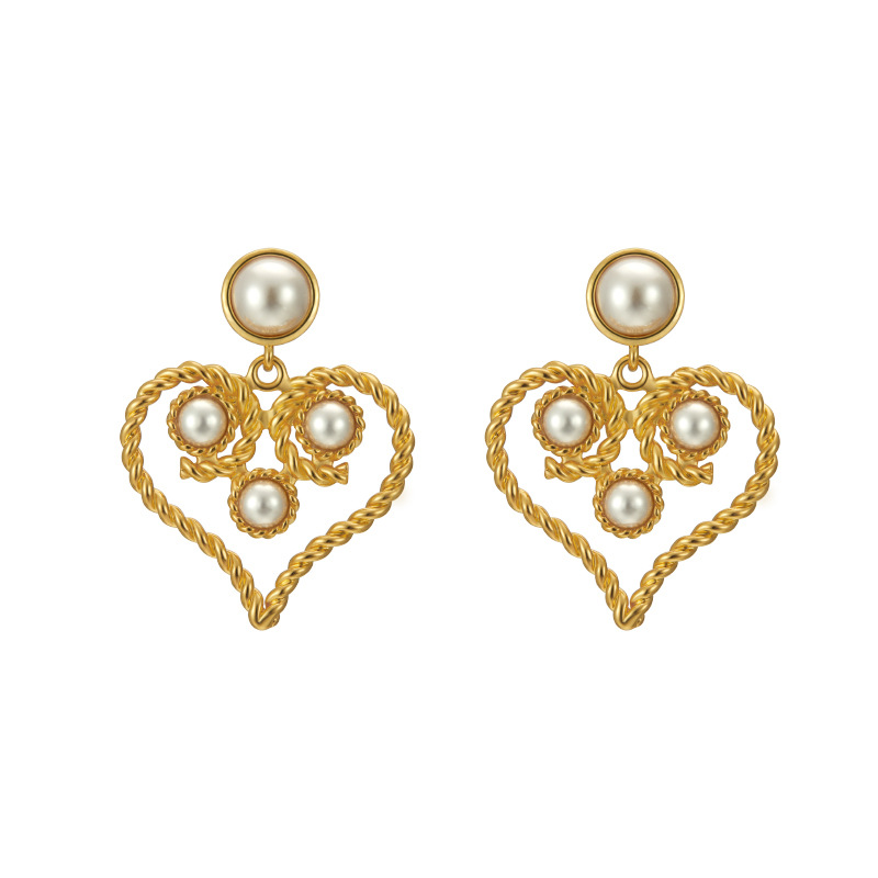 Baroque Retro Hollow Pearl Twist Heart Earrings Wholesale Nihaojewelry display picture 8