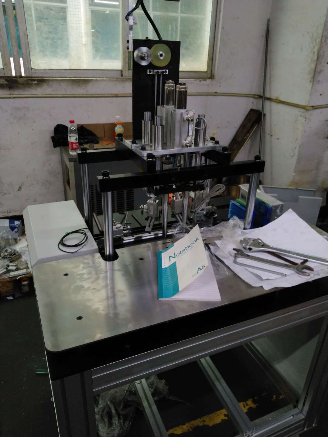 湘杰平面/N95/KN95口罩半自动焊耳带机，口罩焊耳带机生产厂家