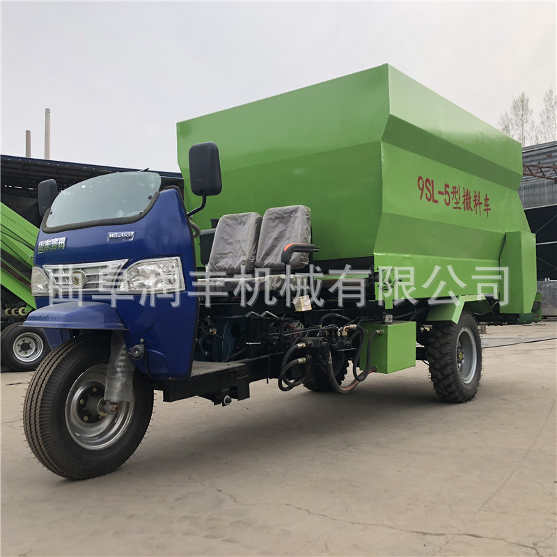 湘潭加厚板材撒料车 奶牛饲养喂料车