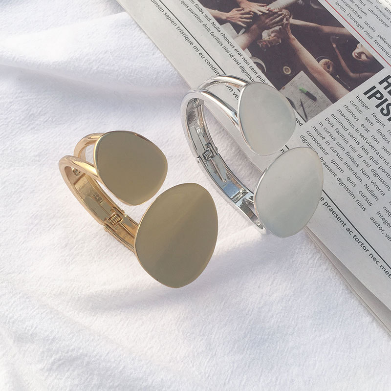 Hollow Asymmetrical Oval Alloy Open Bracelet