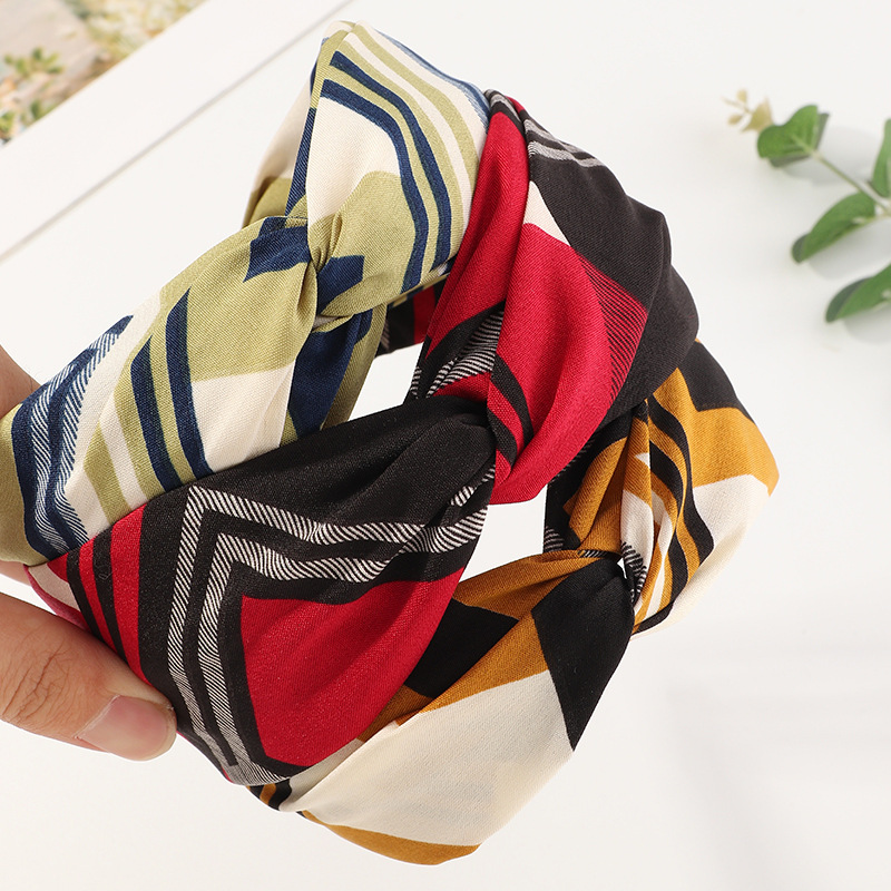 Korean New Floral Cross Fabric Simple Wide-sided Knotted Non-slip Headband display picture 9
