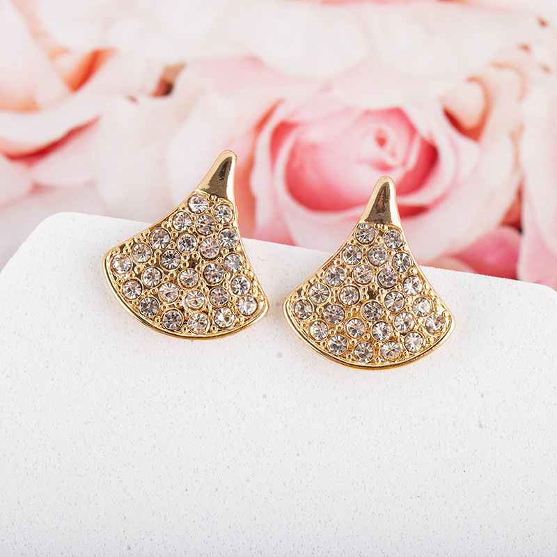 New Korean S925 Silver Needle Fan-shaped Crystal Simple Fashion Earrings For Women display picture 1