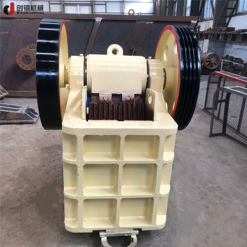 产地货源高产矿用细颚式破碎机 铁矿石细碎机 PEX破碎机250×750