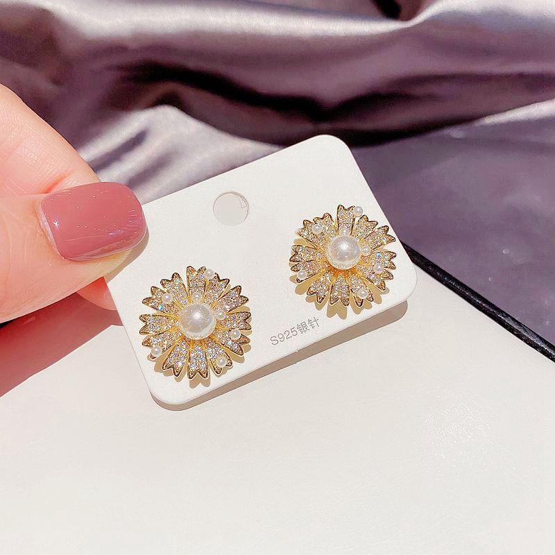 S925 Silver Needle Zircon Micro-inlaid Flower Pearl Earrings display picture 6