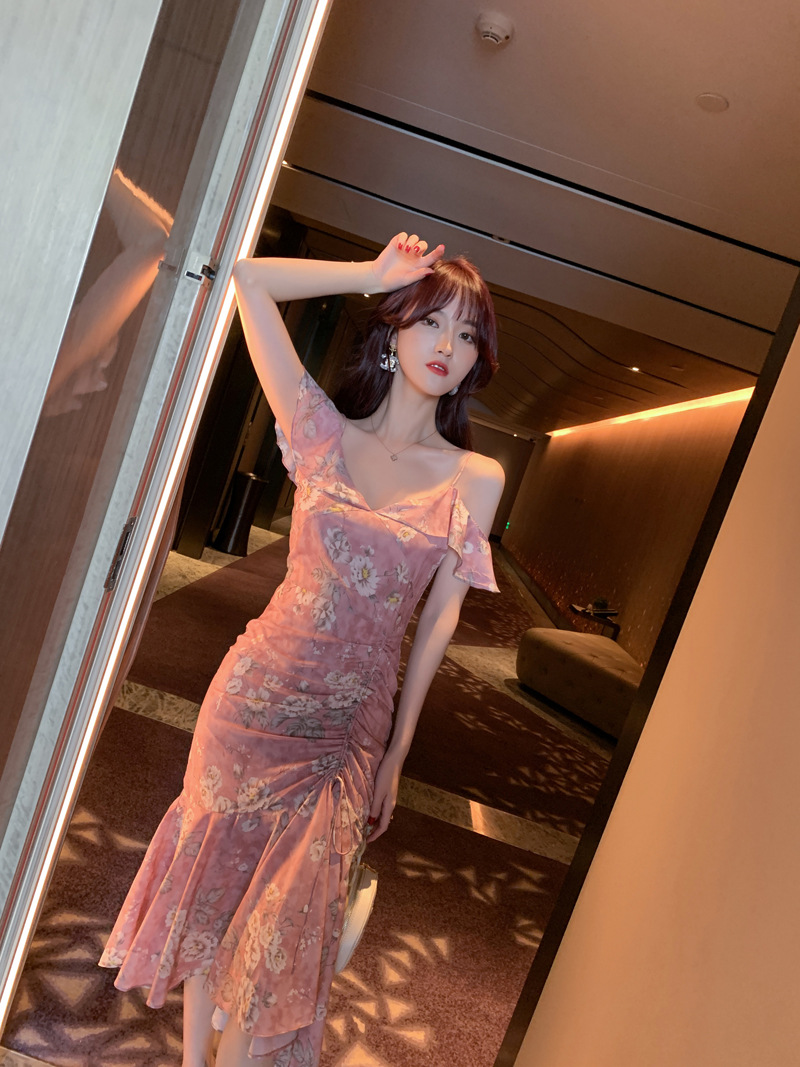 B7604 1050K ÁO HAI DÂY NỮ CHOTDNG SEXY GỢI CẢM SEXY MÙA HÈ PHỤC CỔ CỔ ĐIỂN HỌA TIẾT HOA HAI DÂY HỞ VAI THỜI TRANG NỮ G03 SẢN PHẨM MỚI