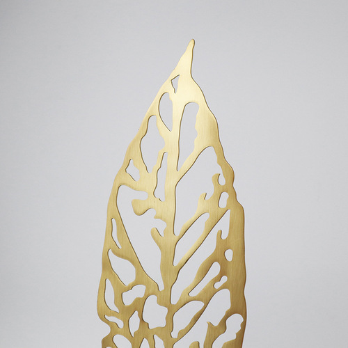 Home Decor Accent, Minimalist Modern Living Room Coffee Table End Table Entryway Abstract Creative Metal Iron Leaf Ornament