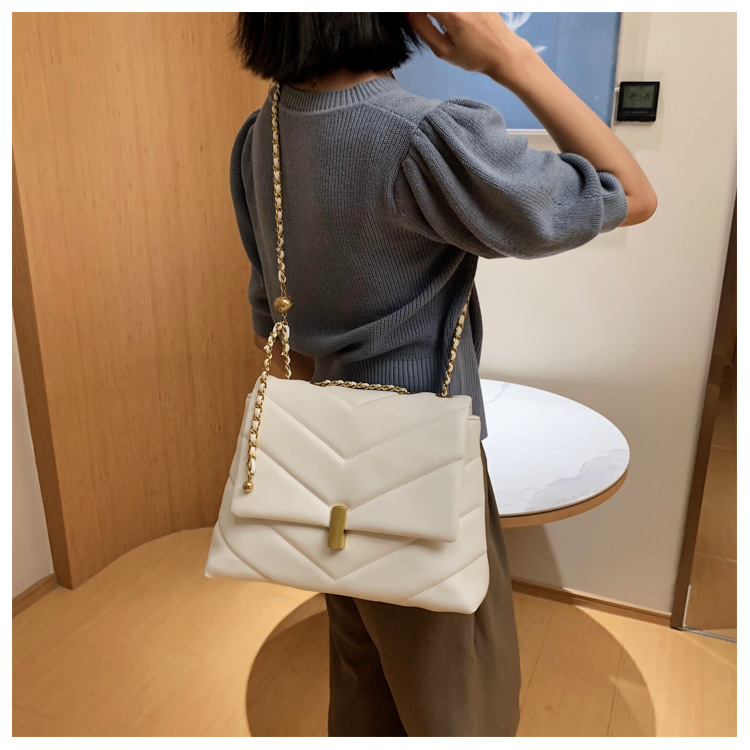 New Summer Simple Wild Soft Leather Embroidery Thread Large-capacity Chain One-shoulder Women's Messenger Bag display picture 19