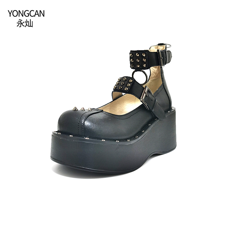 現貨2020秋季圓頭女式單鞋套筒鉚釘厚底松糕真皮女鞋平底産地貨源