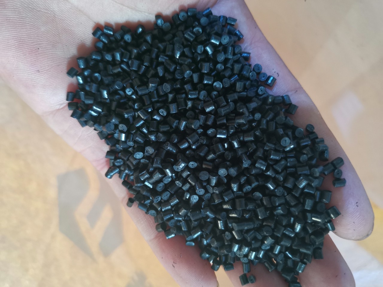 Highlight Static electricity Sorting black abs regenerate grain Spray ABS regenerate Plastic grain customized