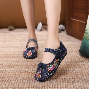  old Beijing cloth shoes the spring and autumn period and the middle-aged and old female cotton embroidered shoes folk embroidery flat shoes