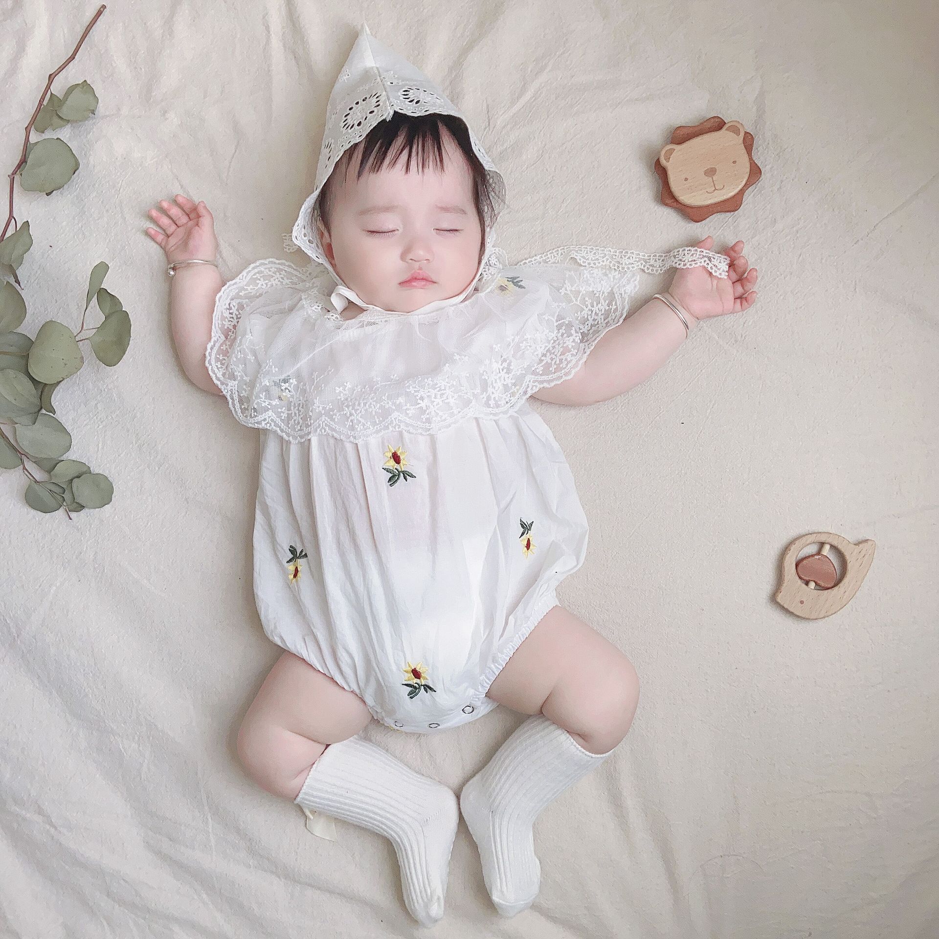 婴幼童装夏季新品女宝宝蕾丝领太阳花三角爬服儿童连体衣哈衣代发|ms