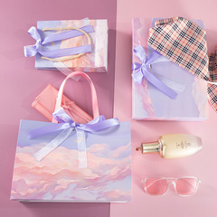 Oil painting ins style gift bag cosmetics beauty mask beauty accessories handbag paper bag clothing store shopping bag