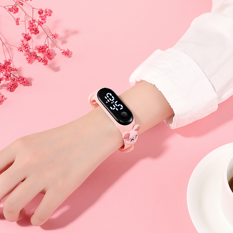 公仔电子表暴力熊浅粉色