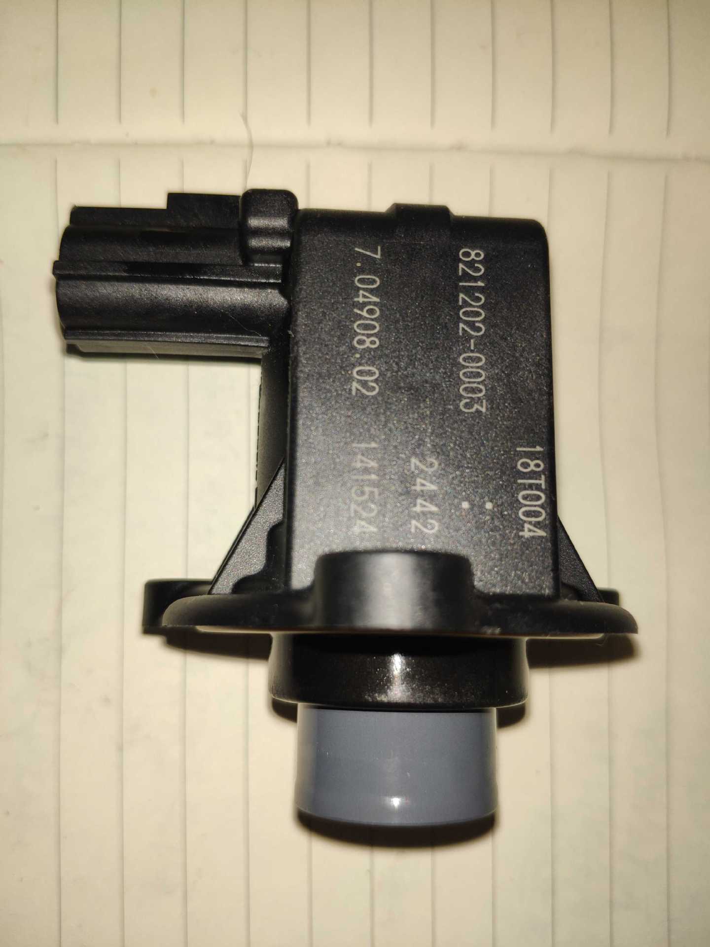 821202-0003  涡轮增压电磁阀  000