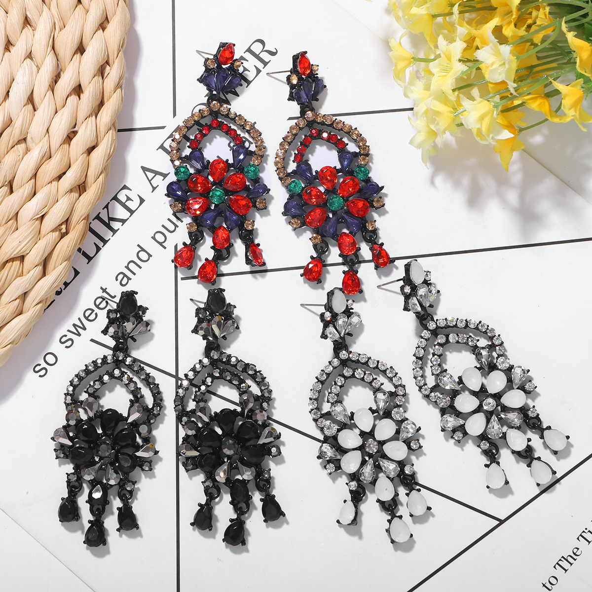 Fashion Water Drop Flowers Exaggerated Earrings Nihaojewelry Wholesale Diamond Earrings display picture 5