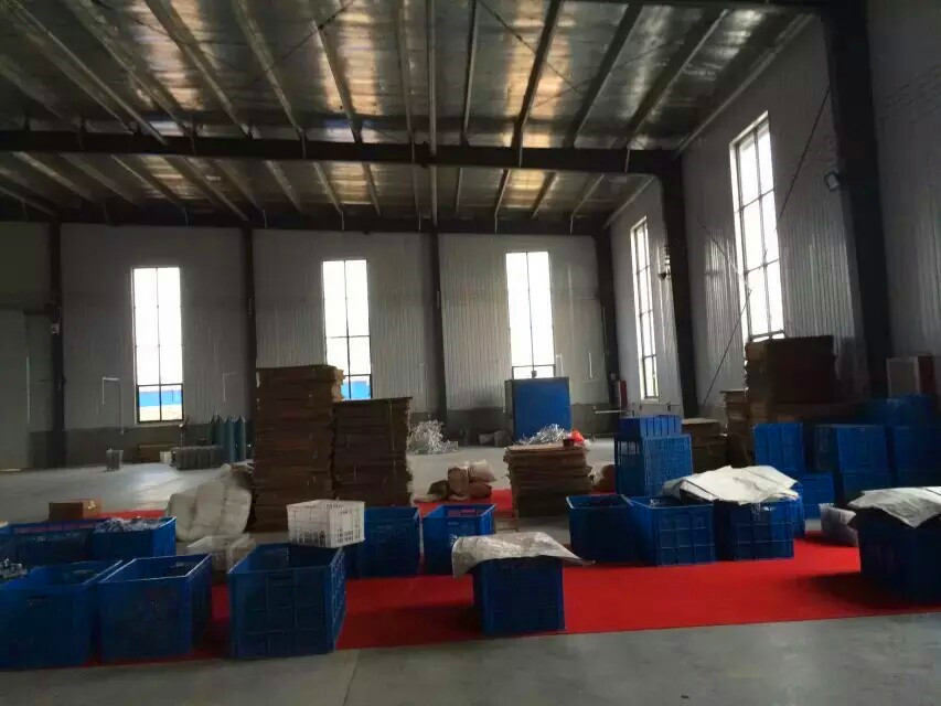 2742105576_307135224