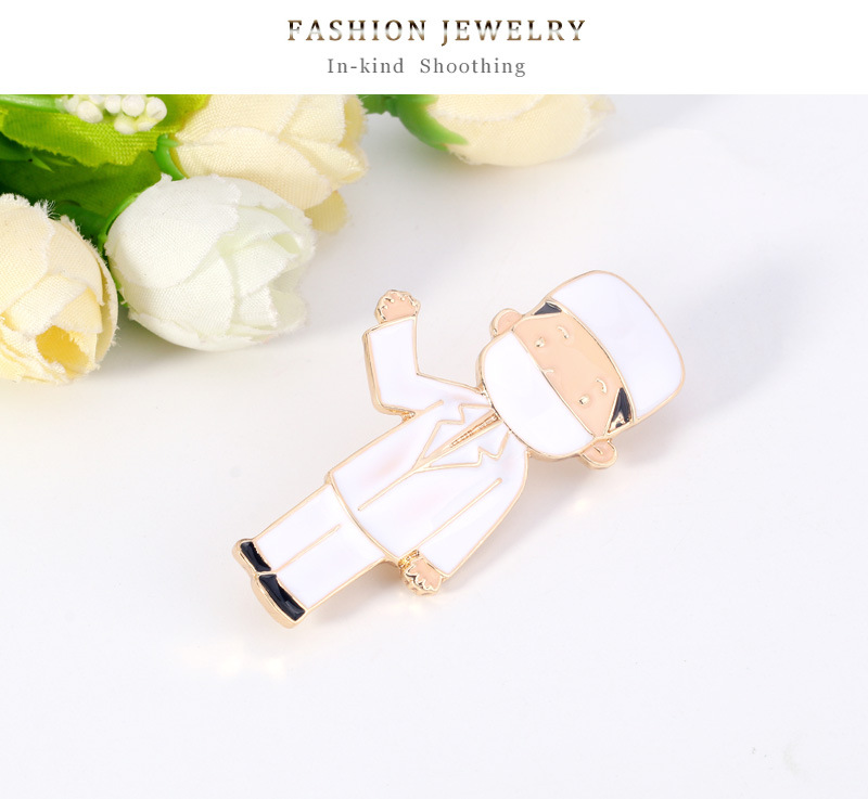 Fashion Doctors Brooch Alloy Drop Oil Brooch Hot Selling Accessories Wholesale Nihaojewelry display picture 6