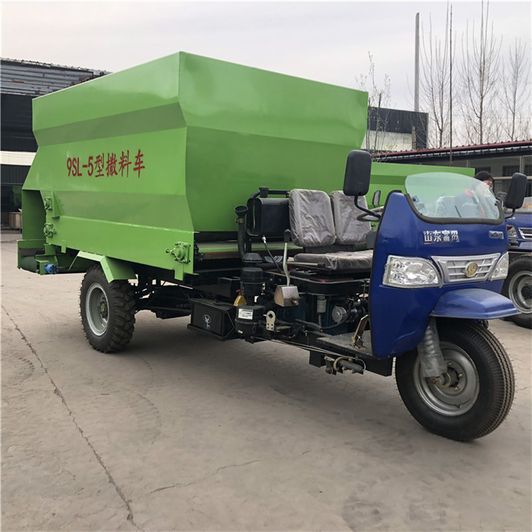 定做撒料车 营口 定做喂料车