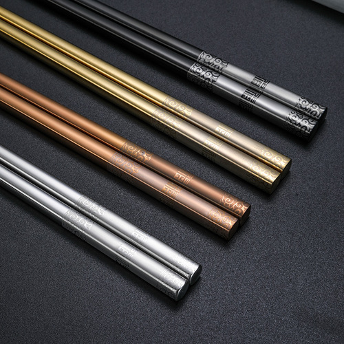 Titanium-plated 304 stainless steel hollow one-piece square anti-scalding and anti-slip chopsticks gift set with logo printed on it