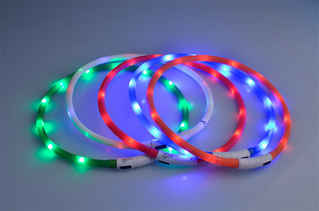 2468829372_1933517855