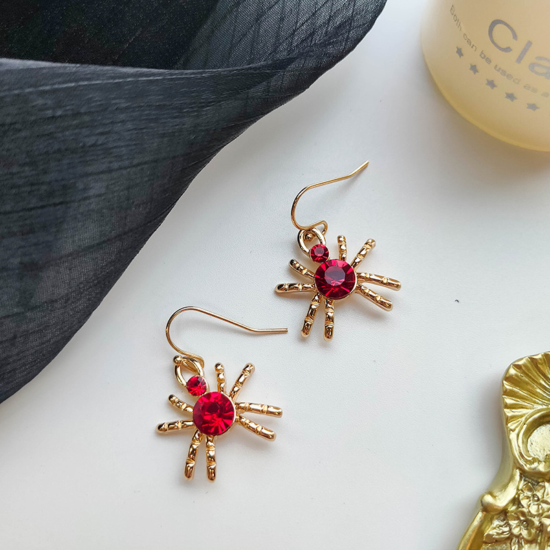 2020 new pattern Retro Spider Ruby personality temperament Net Red Earrings have more cash than can be accounted for Elegant red ear hook Earrings