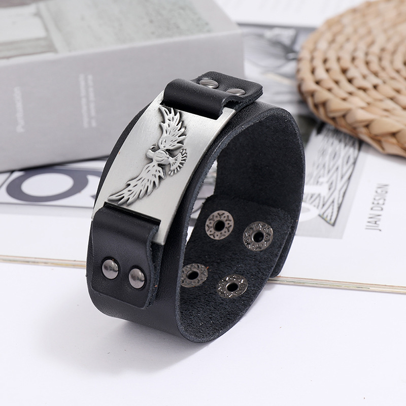 Retro Punk Leather Bracelet display picture 4